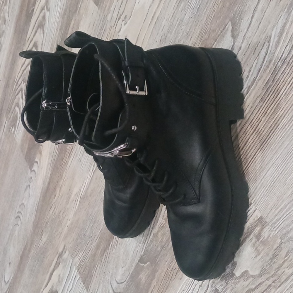 Michael Kors Women's Black Leather Ankle Boots Lace Up Moto Combat Size 8.5 - Picture 6 of 16